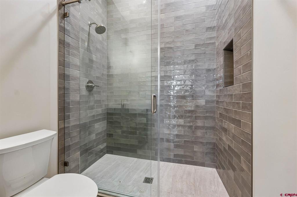 103 Glacier Cliff Drive Property Photo 36