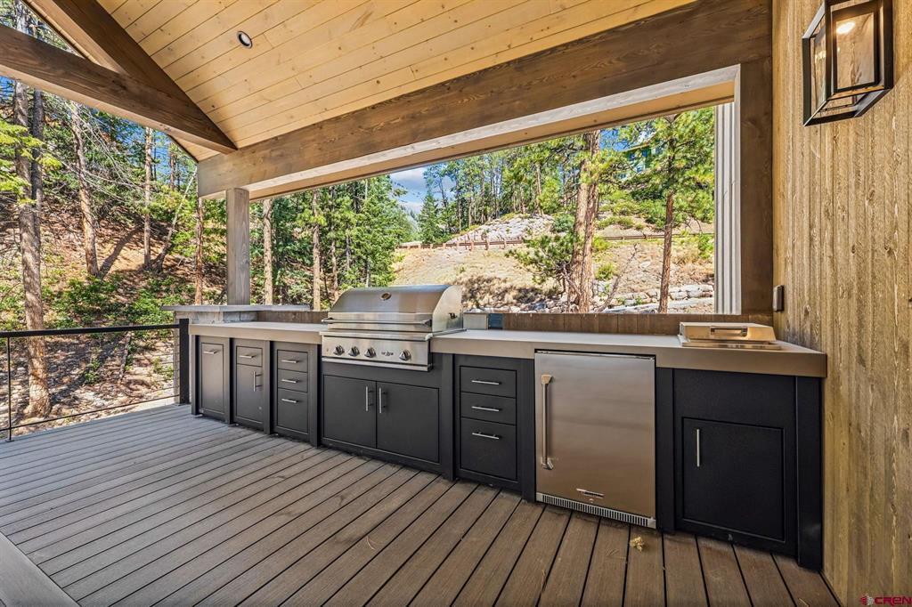 103 Glacier Cliff Drive Property Photo 40