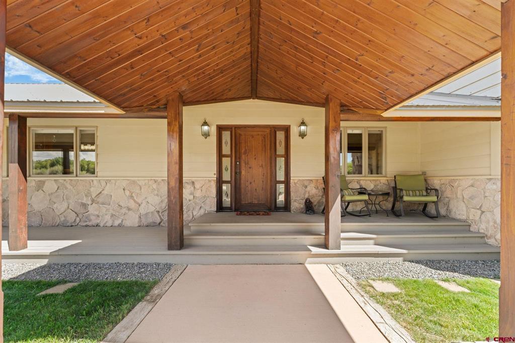 710 Sierra Vista Way Property Photo 3