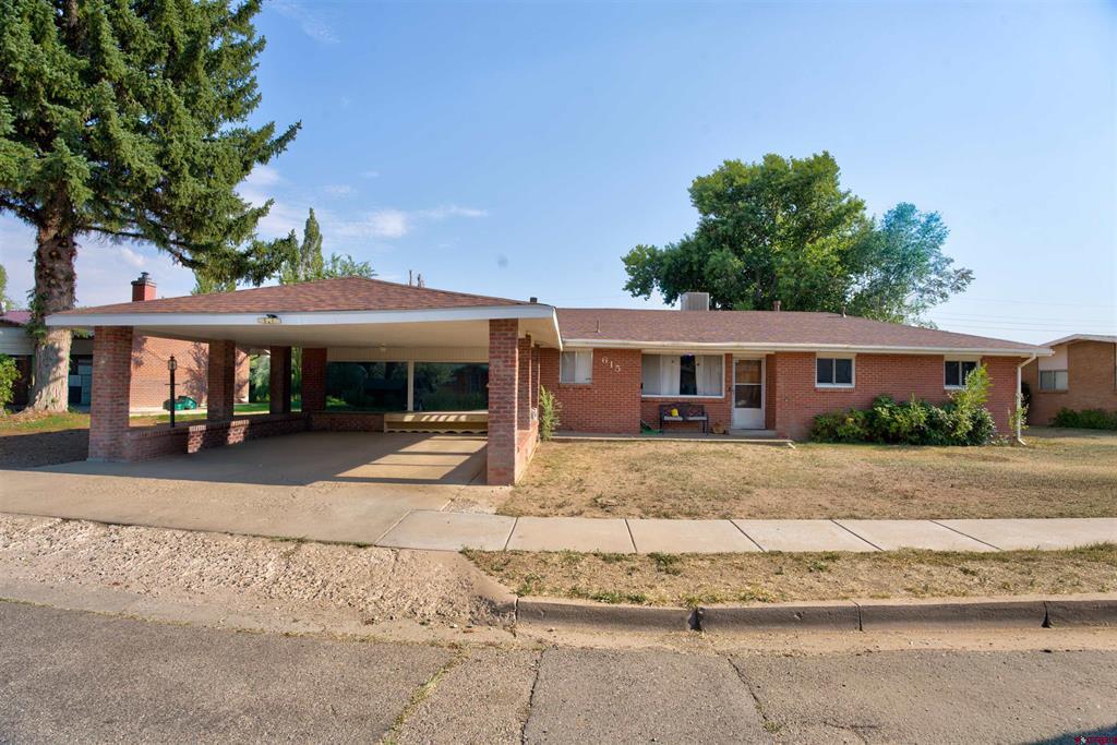 615 Baker Avenue Property Photo 1