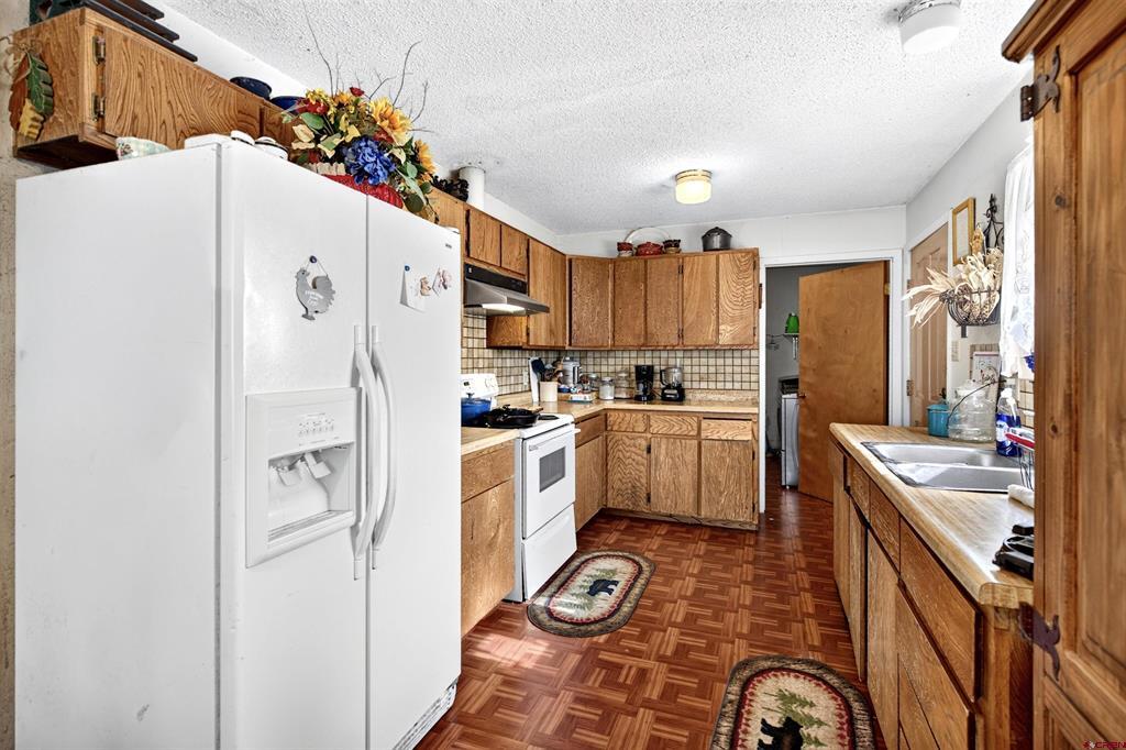 24120 Road F.4 Property Photo 9