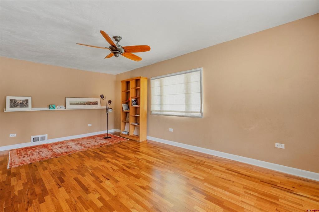 303 E White Avenue Property Photo 3