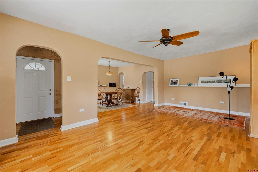 303 E White Avenue Property Photo 4