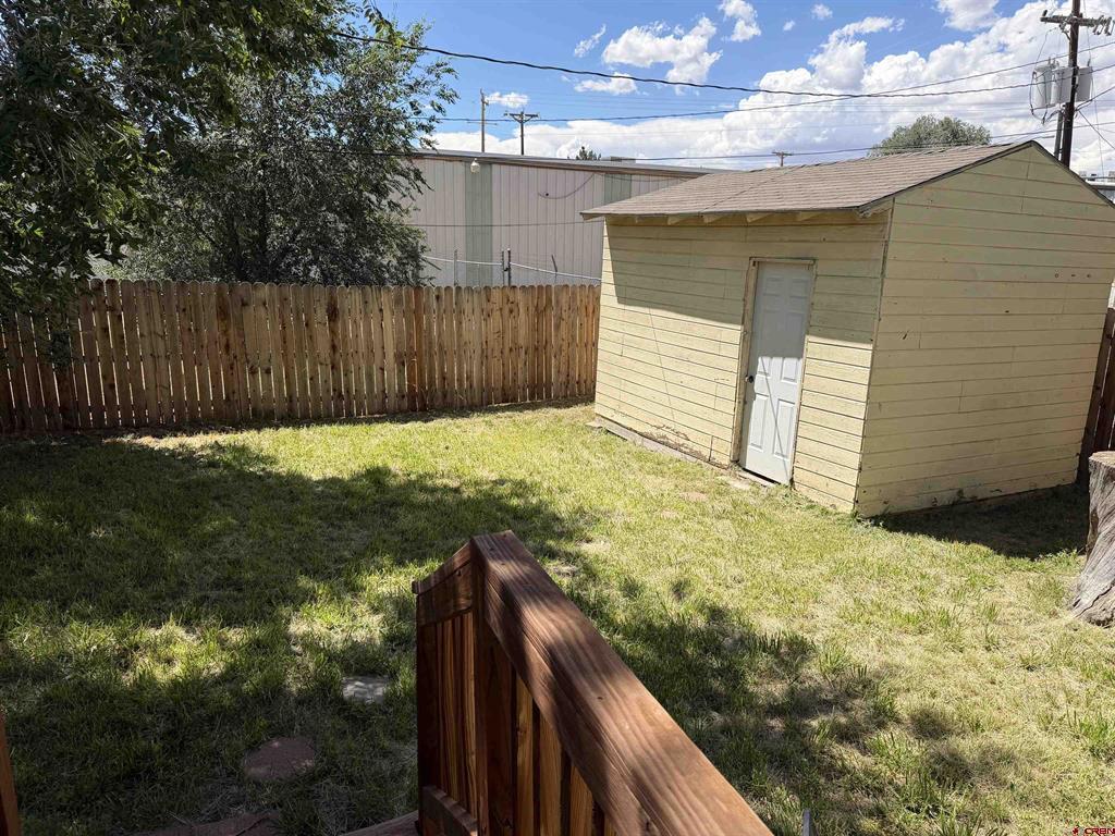 705 Jordan Place Property Photo 4