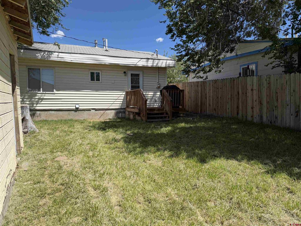 705 Jordan Place Property Photo 8