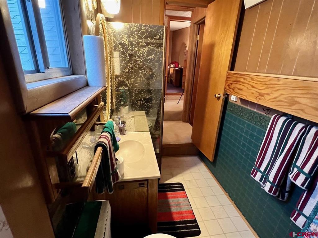 546 2nd Street Property Photo 12