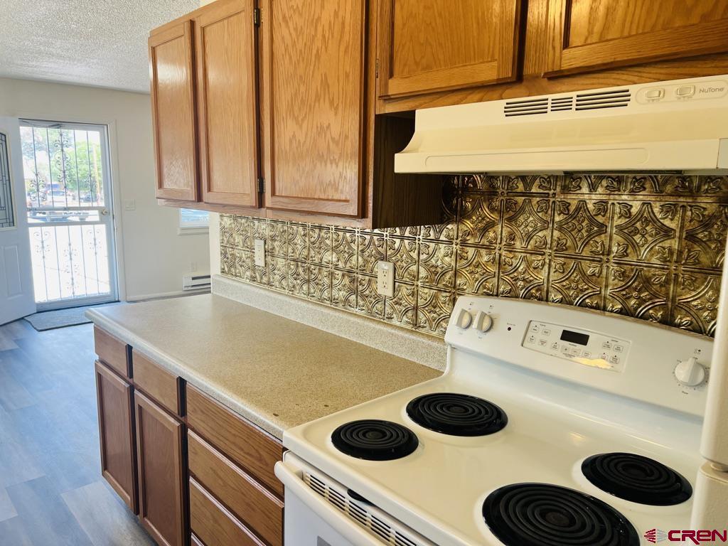 1098 Scott Circle Property Photo 8