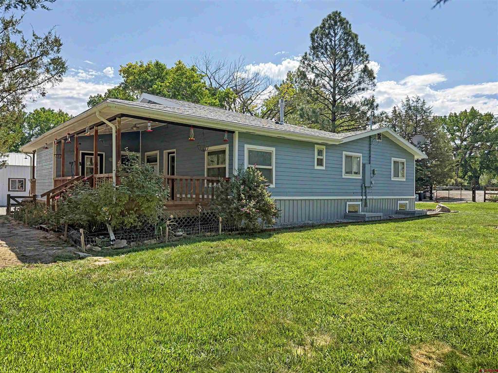 18569 B Road Property Photo 7