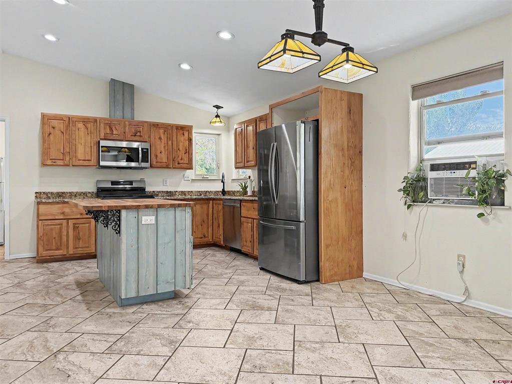 18569 B Road Property Photo 15