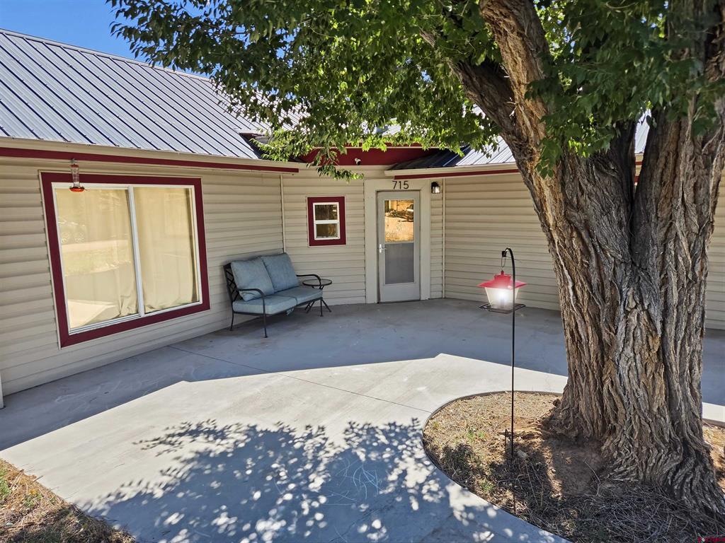 715 Canyon Drive Property Photo 2