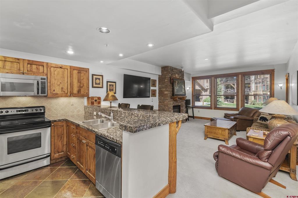 9 Hunter Hill Road Property Photo 6
