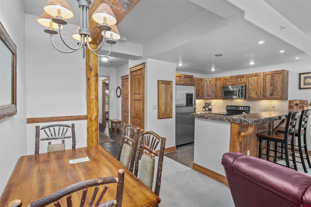 9 Hunter Hill Road Property Photo 12