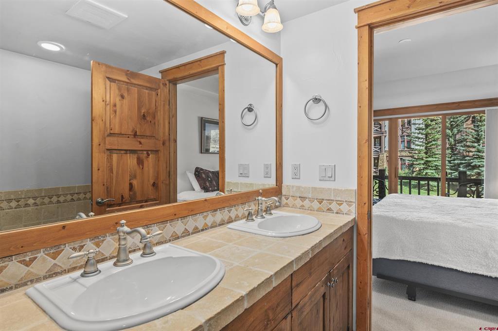 9 Hunter Hill Road Property Photo 21