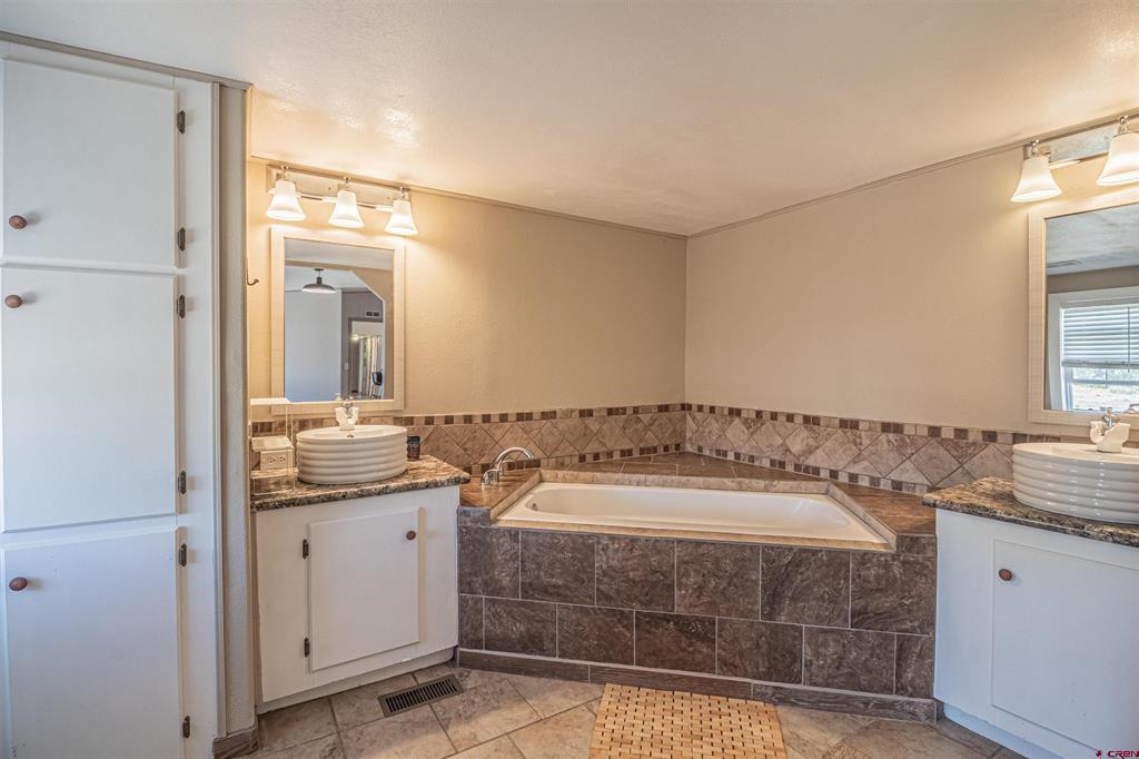 85 Road 2400 Property Photo 20