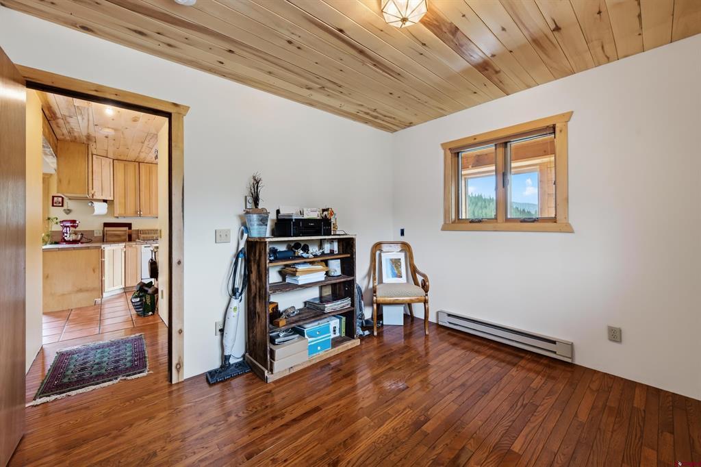 300 Quartz Lane Property Photo 15