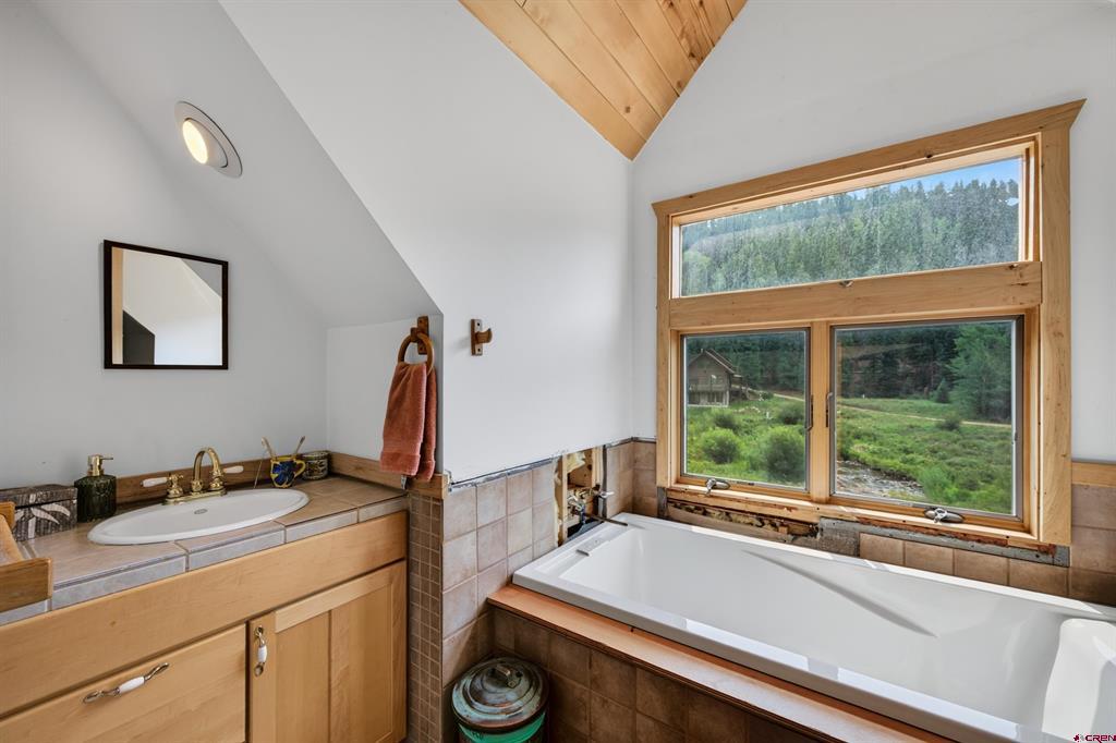 300 Quartz Lane Property Photo 20