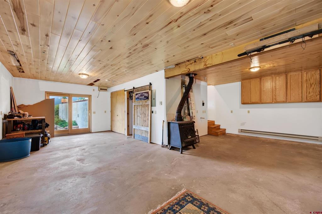 300 Quartz Lane Property Photo 28