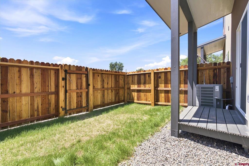 122 Senica Street Property Photo 4