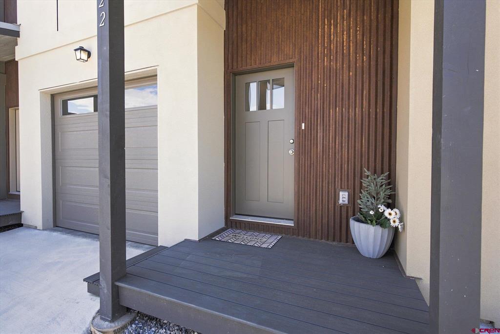 122 Senica Street Property Photo 5
