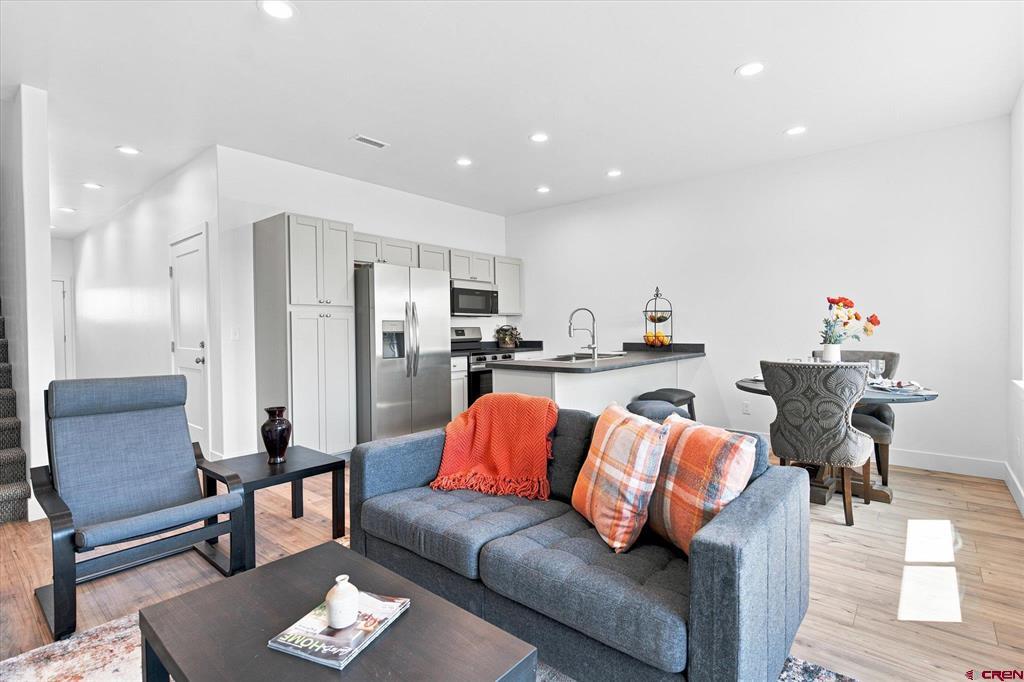 122 Senica Street Property Photo 15