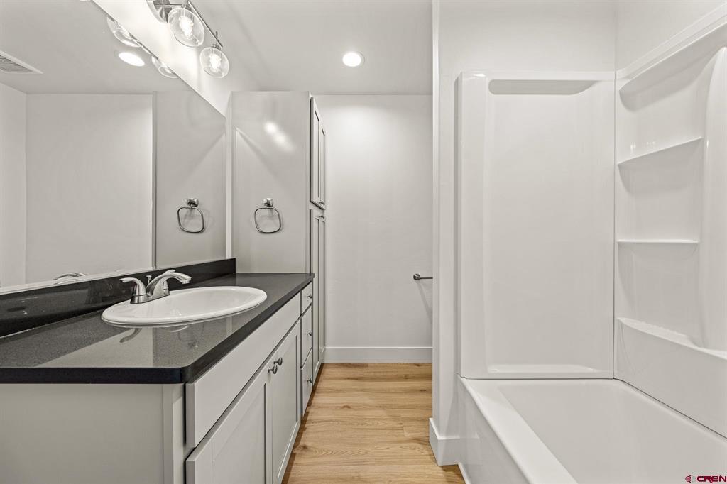 122 Senica Street Property Photo 28