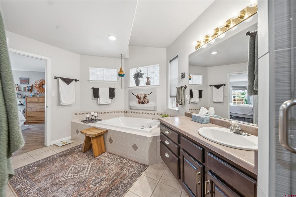 1533 Crest View Way Property Photo 16