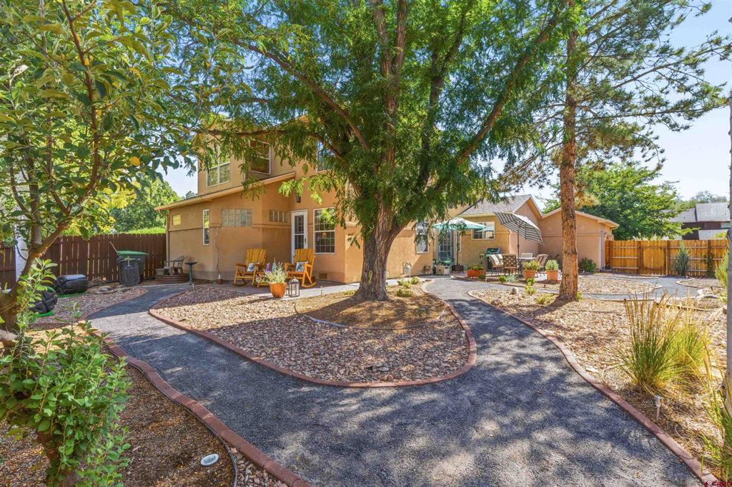 1533 Crest View Way Property Photo 22