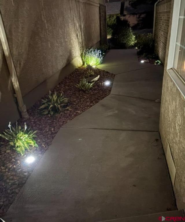 1533 Crest View Way Property Photo 28