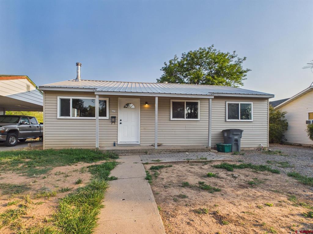 625 E 3rd Street Property Photo 1