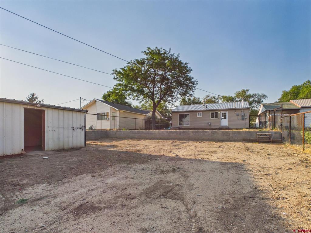 625 E 3rd Street Property Photo 2