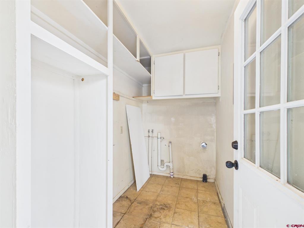 625 E 3rd Street Property Photo 9