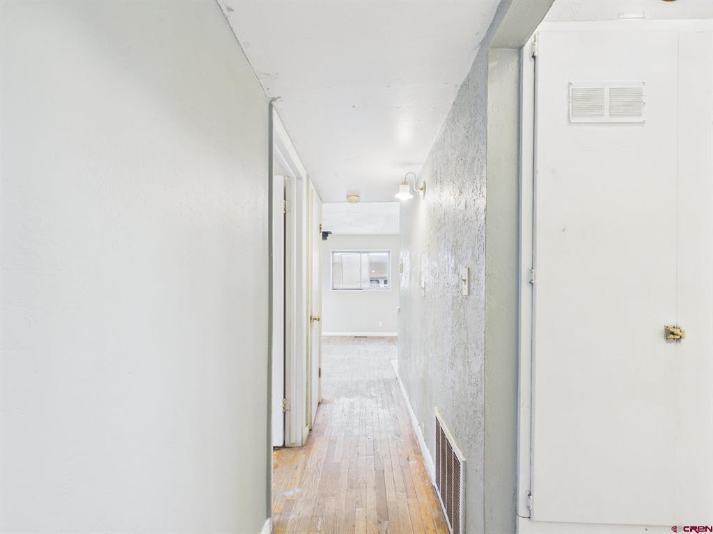 625 E 3rd Street Property Photo 11