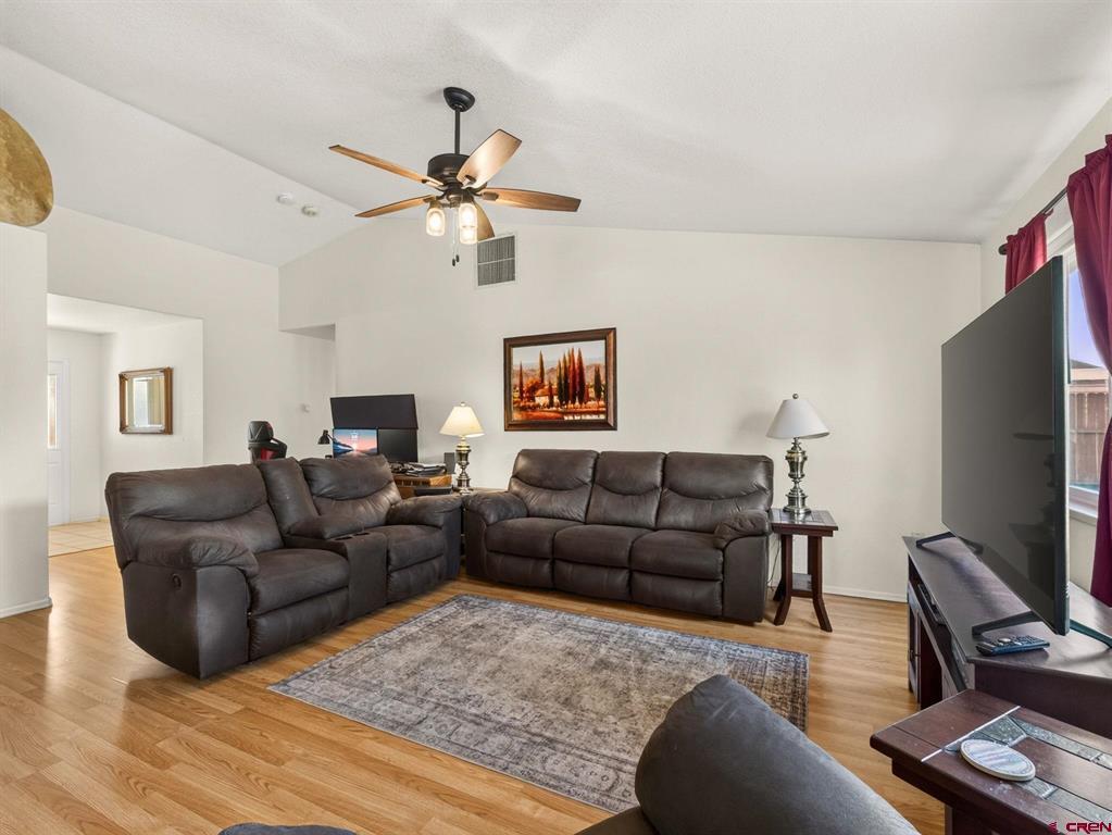 2556 Brenna Way Property Photo 8