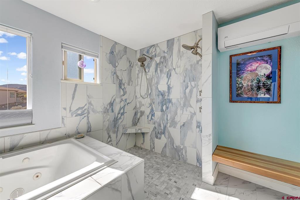 927 Crown Court Property Photo 38