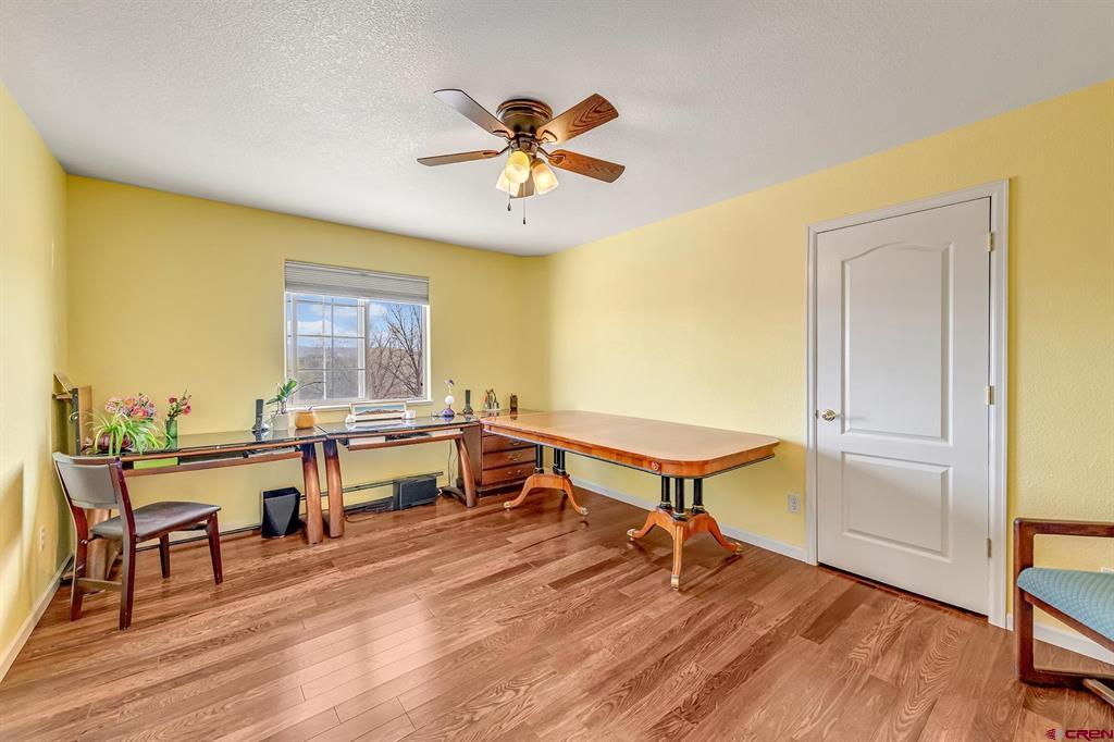 927 Crown Court Property Photo 44