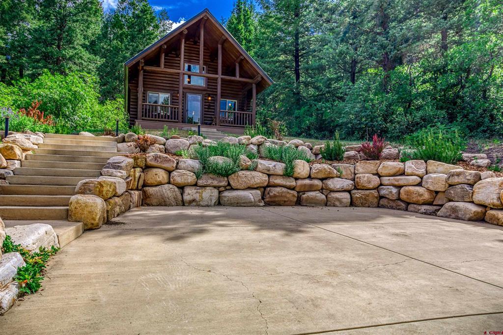 567 Lariat Pl Property Photo 2