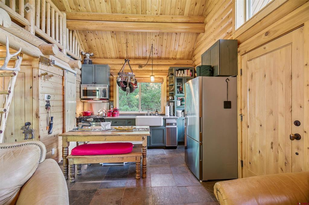 567 Lariat Pl Property Photo 21
