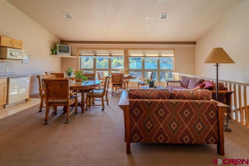 35 Sunshine Court Property Photo 18