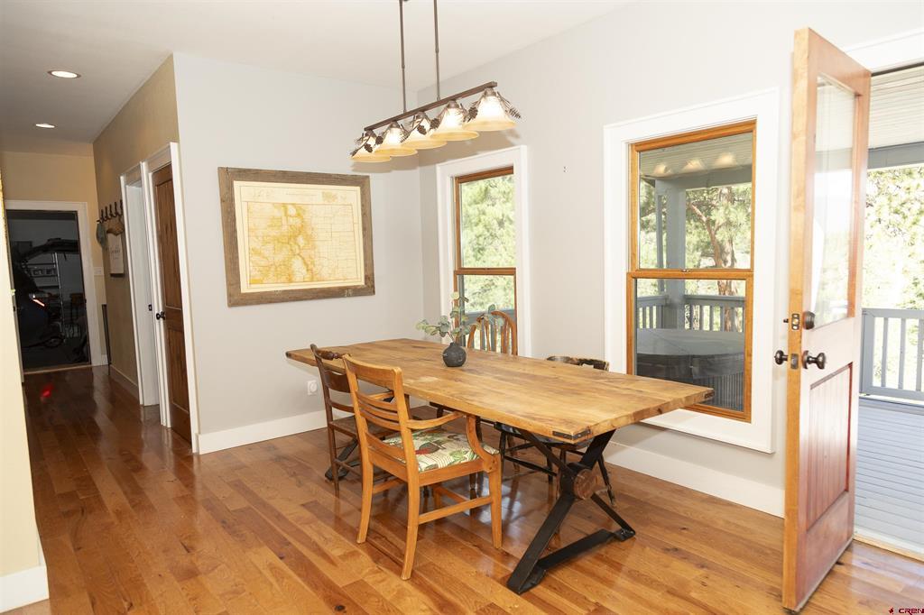 805 Lake Drive Property Photo 5