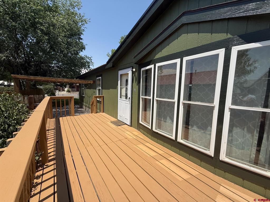 242 Faraday Street Property Photo 4