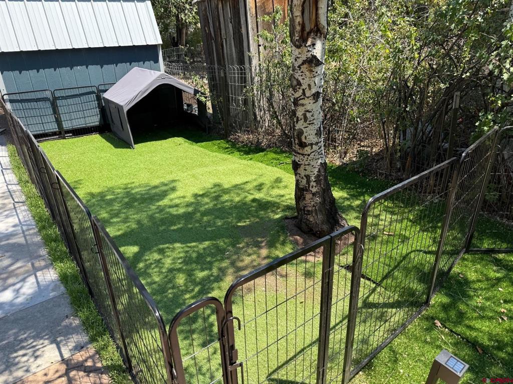 242 Faraday Street Property Photo 8