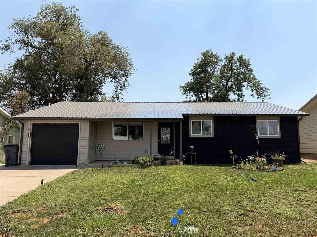 723 Birch Drive Property Photo 1