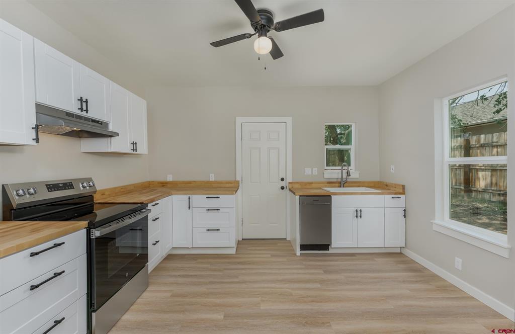 209 S Chestnut Property Photo 2