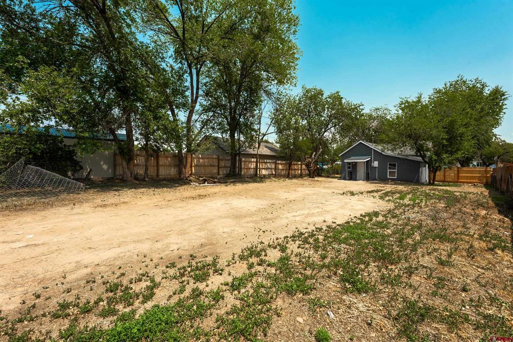 209 S Chestnut Property Photo 20