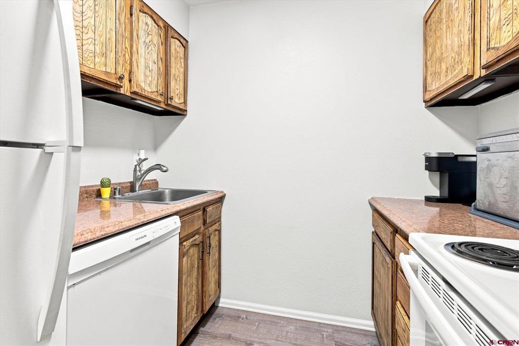34237 Highway 550 Property Photo 8