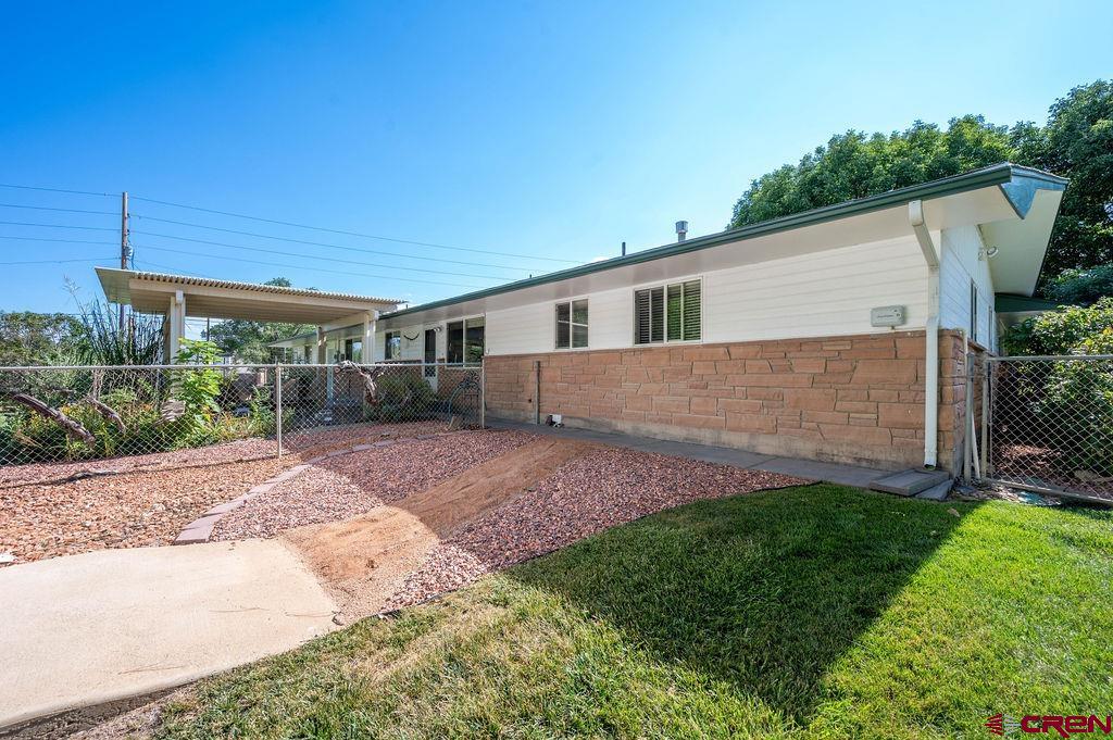 702 Galaxy Drive Property Photo 8