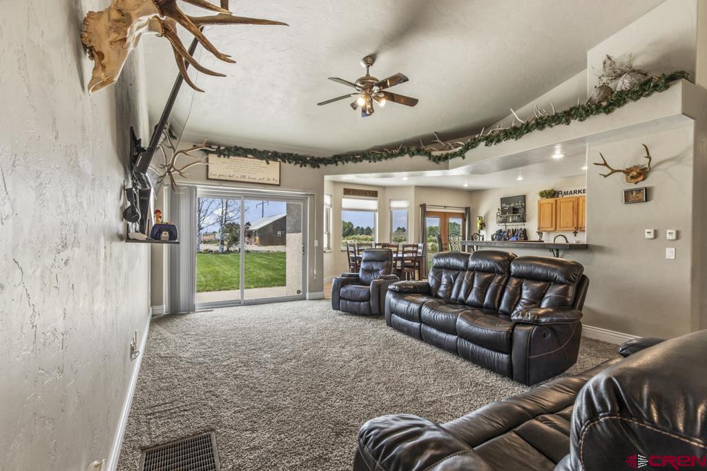 62879 Highway 90 Property Photo 3