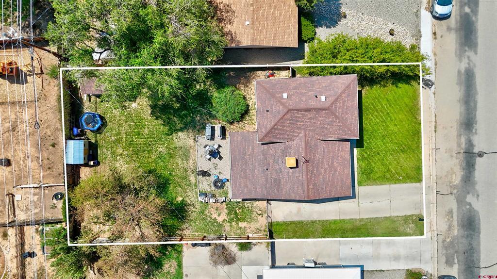 1501 Navajo St. Property Photo 3
