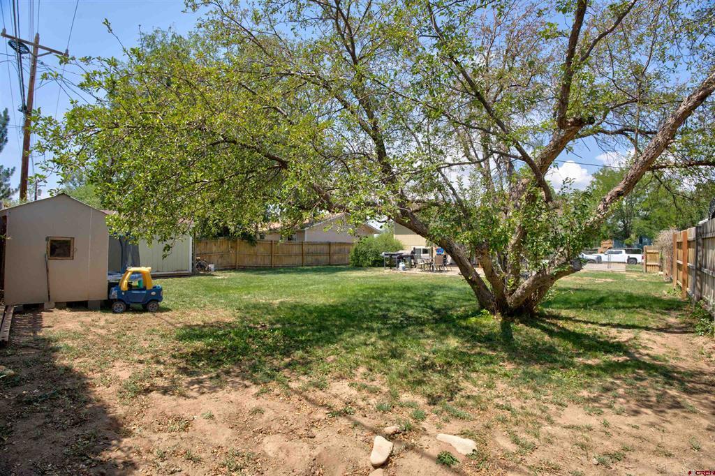 1501 Navajo St. Property Photo 28