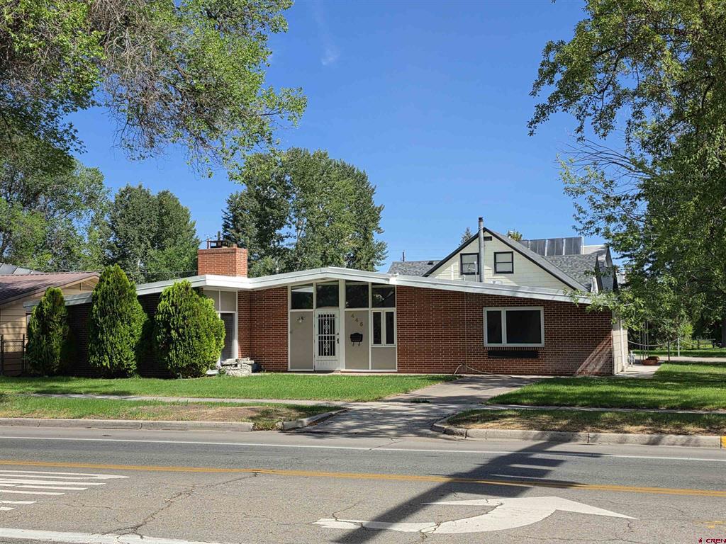 445 1st Avenue Property Photo 1